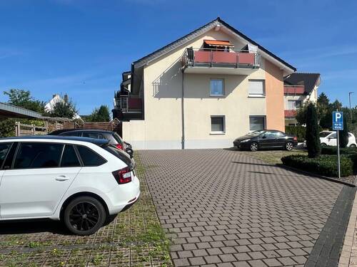 Hoffläche & Parkplätze - 