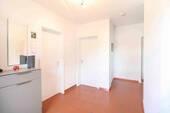 Flur - 3 Zimmer Etagenwohnung zum Kaufen in Tamm