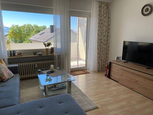Wohnzimmer - Etagenwohnung mit 48,00 m&sup2; in Wasserburg (Bodensee) zum Kaufen