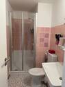 Bad mit Dusche - 