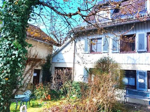 Haus - Wohnhaus mit Charme, Nebengebäude und Platz für Individuelle Konzepte in Gailingen a.H.