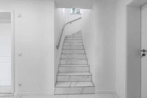 Treppe im UG (Einliegerwohnung) - 