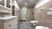 Bad mit Dusche im EG - 