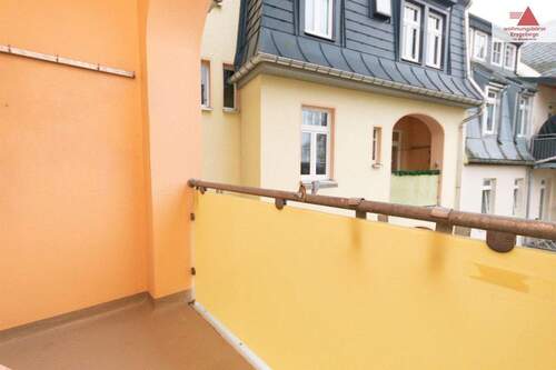 Balkon - Stilvolle 3-Raum-Wohnung mit Balkon und viel Nebenfläche in der oberen Stadt von Annaberg!