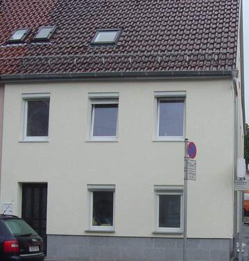 Außenbild - Gepflegte Doppelhaushälfte in zentraler Lage - Nähe Schwabengalerie, ideal für Paare oder Expats