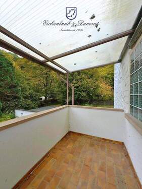 Überdachter Balkon OG - 