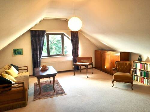 2.OG_Großes Dachzimmer - 