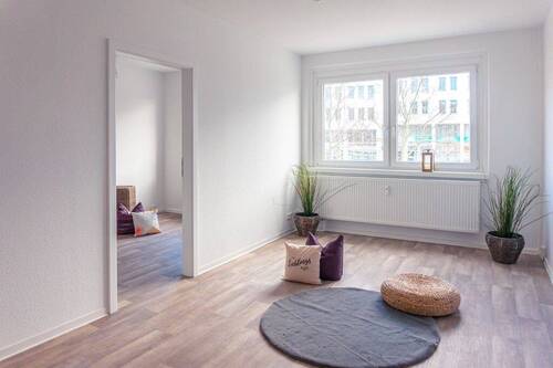 Wohnzimmer Vergleichswohnung - 3-Raum-Wohnung mit guter Anbindung an den ÖPNV