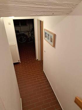 Flur im Keller - Doppelhaushälfte mit 106,00 m² in Scharnebeck zum Kaufen