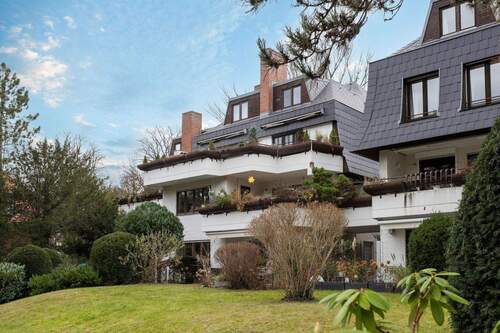 Rückansicht - Großzügige Maisonette Wohnung mit Terrasse in Grunewald