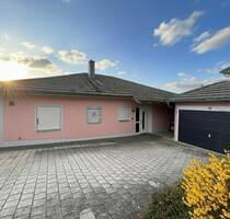 gepflegter Bungalow mit Terrasse, Wintergarten u. Garten - Aidenbach