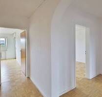 Helle, sanierte 3-Zimmer-Wohnung mit Balkon und Stellplatz - Filderstadt Bernhausen