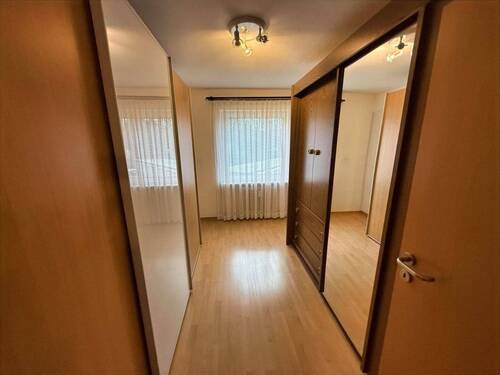 2. Schlafzimmer / Büro oder Ankleide - 