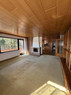 Wohnzimmer mit Kamin - 