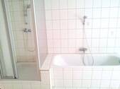 Dusche und Badewanne.jpeg - 