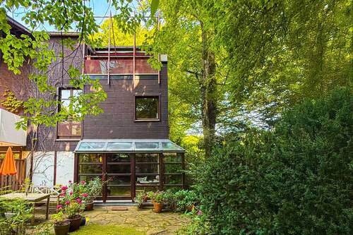 Wohnen mit Charakter. - 6 Zimmer Reihenendhaus zum Kaufen in München