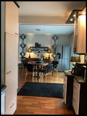 Küche mit Blick ins Esszimmer - 