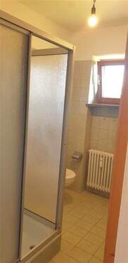 Badezimmer mit Dusche - 