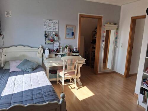 Kinderzimmer mit Ankleide/Abstellraum 2.OG - 