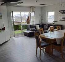 Gut geschnittene 4-Zimmer-Maisonette-Wohnung mit Dachloggia und 2 Bädern in Tennenlohe - freier Ausblick - Erlangen