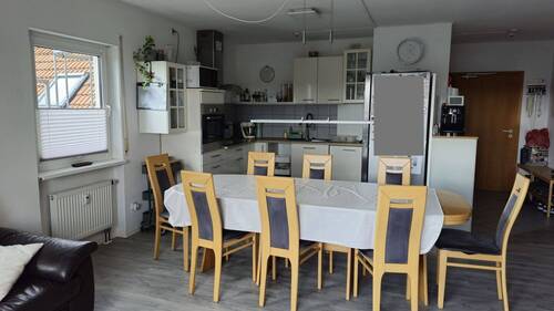 Essbereich mit Küche - Küche wird nicht mitvermiet - 4 Zimmer Etagenwohnung zur Miete in Erlangen
