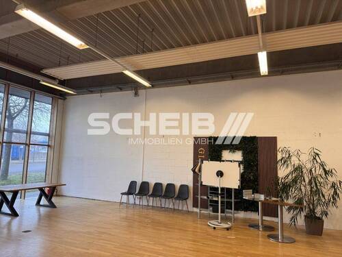 mit Beleuchtung - Büro in Mainhardt