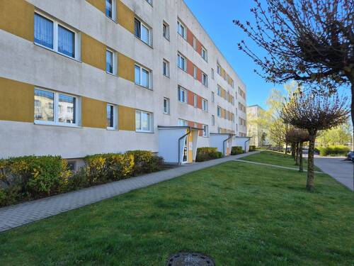 1 - Attraktive 2-Zimmer-Wohnung mit Balkon und Einbauküche – renoviert & sofort verfügbar!