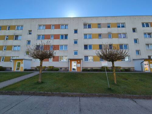 2 - 2 Zimmer Etagenwohnung zum Kaufen in Crivitz