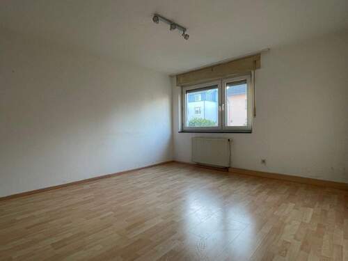 Schlafzimmer - 2 Zimmer Etagenwohnung zum Kaufen in Rastatt