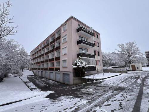 großzügige 3 Zimmerwohnung in attraktivem Mehrfamilienhaus mit großzügigen Balkonen in ruhiger Lage - 3 Zimmer Etagenwohnung zum Kaufen in Bad Füssing