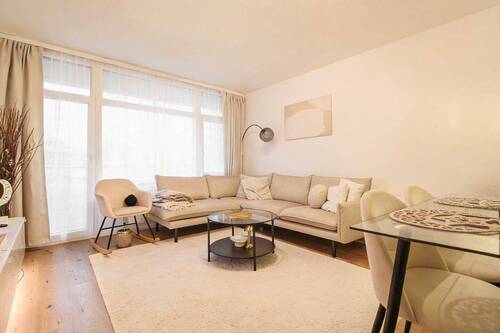 Wohnzimmer - Barrierefreie 2-Zimmer-Wohnung mit Loggia & Aufzug in ruhiger Sackgassenlage von Mainz-Marienborn