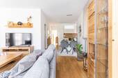 Blick vom Wohnzimmer - 2 Zimmer Terrassenwohnung zum Kaufen in Hamburg