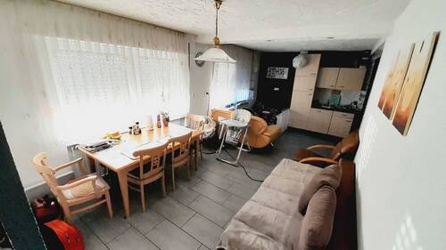 Wohnzimmer - 2 x 2-Zimmer-Wohnung + Werkstatt in Kippenheim