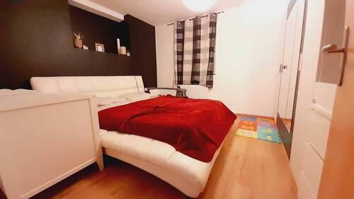 Schlafzimmer - Etagenwohnung mit 145,50 m² in Kippenheim zum Kaufen