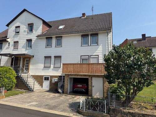 Aussenansicht - 1-2 Familiendoppelhaushälfte mit Garage; Stellplatz & schönem Grundstück in ruhiger Wohnlage