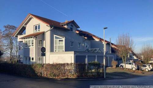 Attraktives Mehrfamilienhaus - Sehr gepflegte 4-Zimmer-Wohnung mit Balkon in Aalen-Pelzwasen