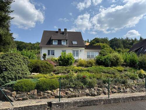 GCYZ0744.JPG - 7 Zimmer Mehrfamilienhaus, Wohnhaus in Kaufungen