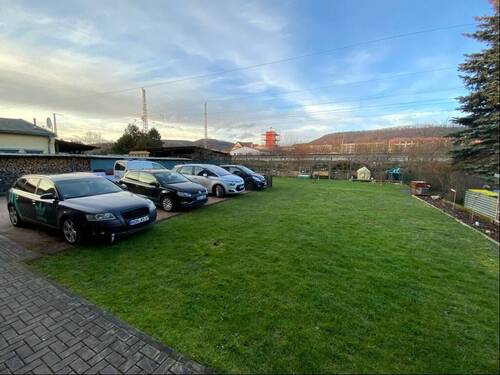 Garten mit Stellplätzen - 