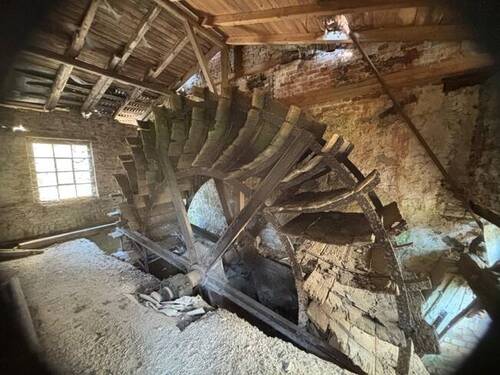 das historische Mühlrad - 