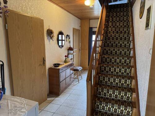 Flur Whg. 1 - 6 Zimmer Mehrfamilienhaus, Wohnhaus zum Kaufen in Averlak