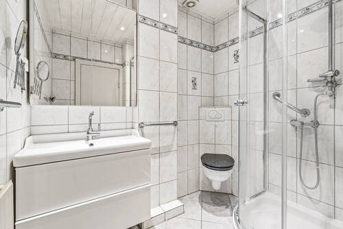 Badezimmer Ansicht Dusche 1.OG - 