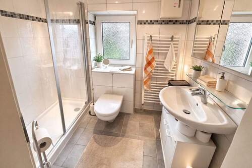 Badezimmer EG - Vorderhaus - 