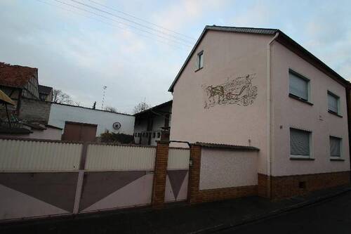 Bild 1 - Gepflegter Bauernhof 400 m² NFL Nebengebäuden Scheune Garage Ruhiglage großes Grundstück in Sinzig