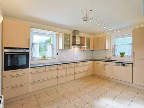 Sehr große, separate Küche - 