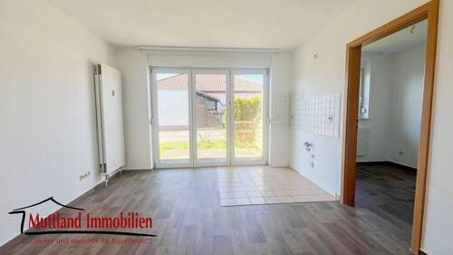 Wohnzimmer mit Küchenbereich (Beispiel) - 