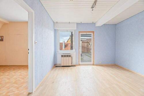 Zimmer 2. OG - ++ Leer stehend und sofort verfügbar - Charmantes Altstadthaus mit Gewerbeeinheiten ++