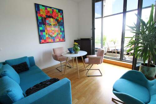 Wohnzimmer - Exklusiver Loftcharakter mit Aufzug über den Dächern von Lichterfelde