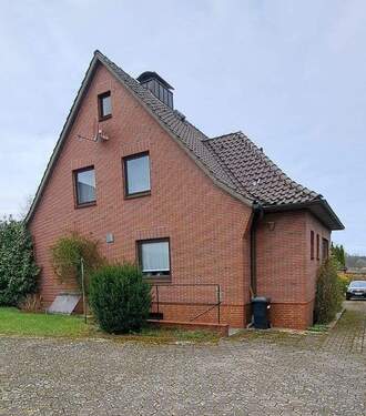 Gartenseite - vom Hof aus - 