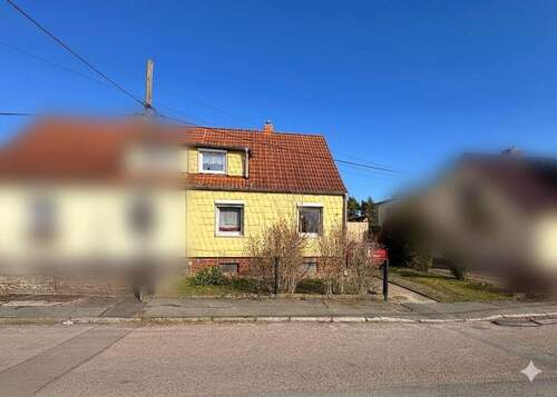 Objektvorderseite - 4 Zimmer Doppelhaushälfte zum Kaufen in Sandersdorf-Brehna