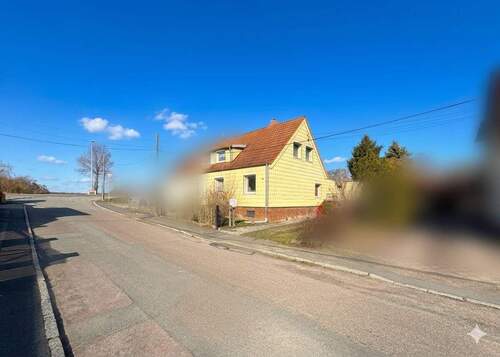 Objektvorderseite - 4 Zimmer Doppelhaushälfte in Sandersdorf-Brehna